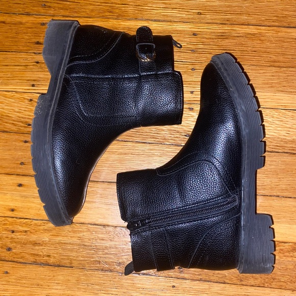 Kids boots size 2 - Picture 2 of 6